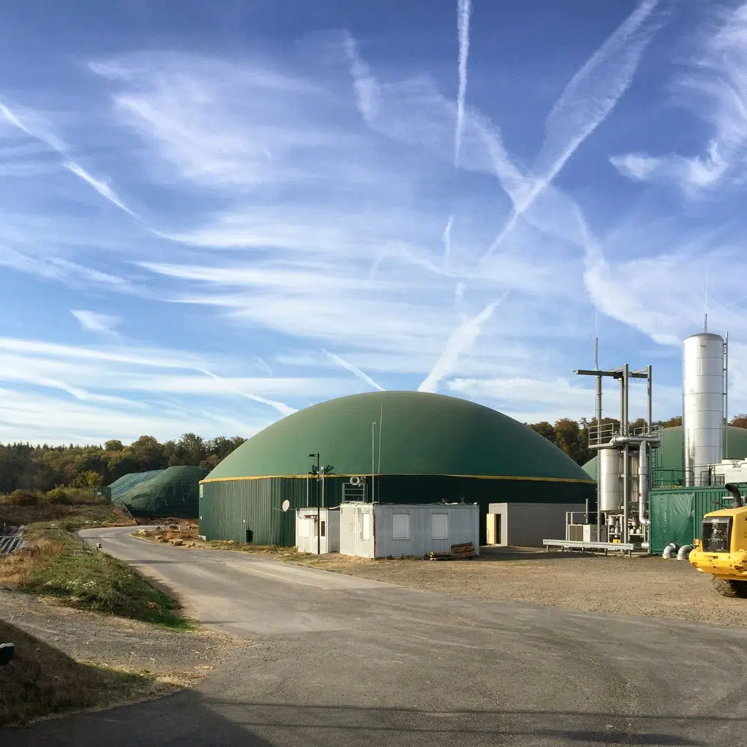 A Geração Distribuída Com Biogás Pode Fornecer Energia Confiável, Independente Da Rede Elétrica, Tornando-Se Uma Opção Atraente Para Áreas Remotas Ou Instalações Industriais.